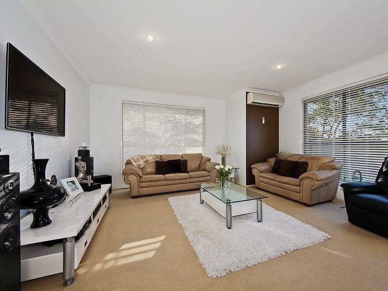 12 Mauritius Court, Varsity Lakes QLD 4227