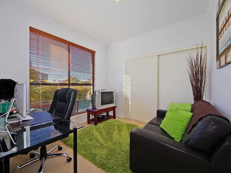 12 Mauritius Court, Varsity Lakes QLD 4227