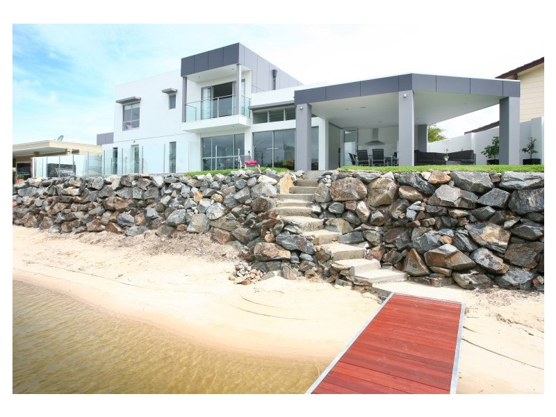 13 Carmel Court, Broadbeach Waters QLD 4218