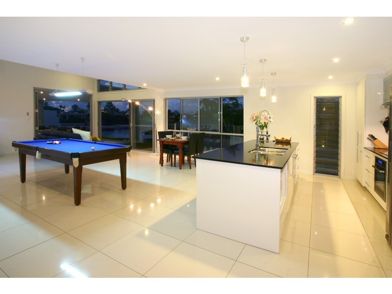 13 Carmel Court, Broadbeach Waters QLD 4218