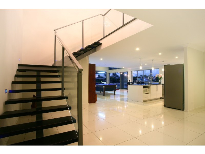 13 Carmel Court, Broadbeach Waters QLD 4218