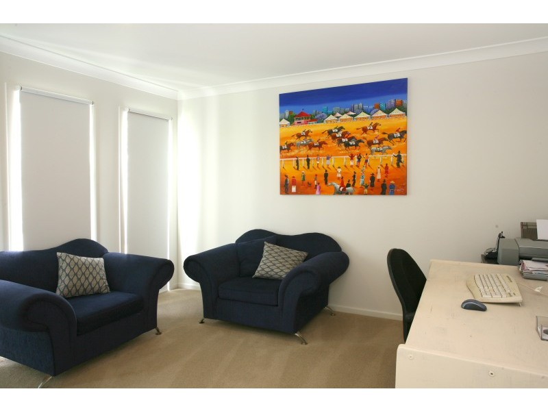 13 Carmel Court, Broadbeach Waters QLD 4218