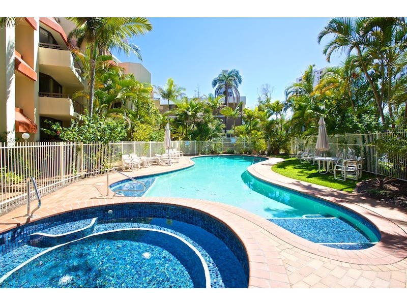 2 ‘Old Burleigh Court’ 117 Old Burleigh Road, Broadbeach QLD 4218