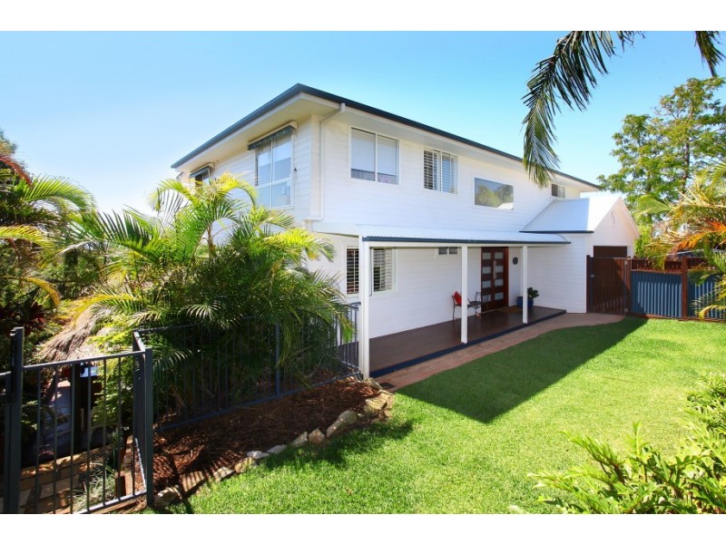 135 KP McGrath Drive, Elanora QLD 4221