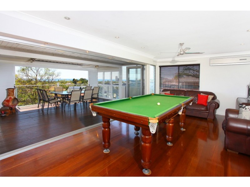 135 KP McGrath Drive, Elanora QLD 4221