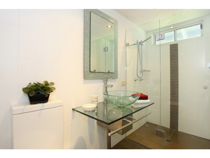 135 KP McGrath Drive, Elanora QLD 4221