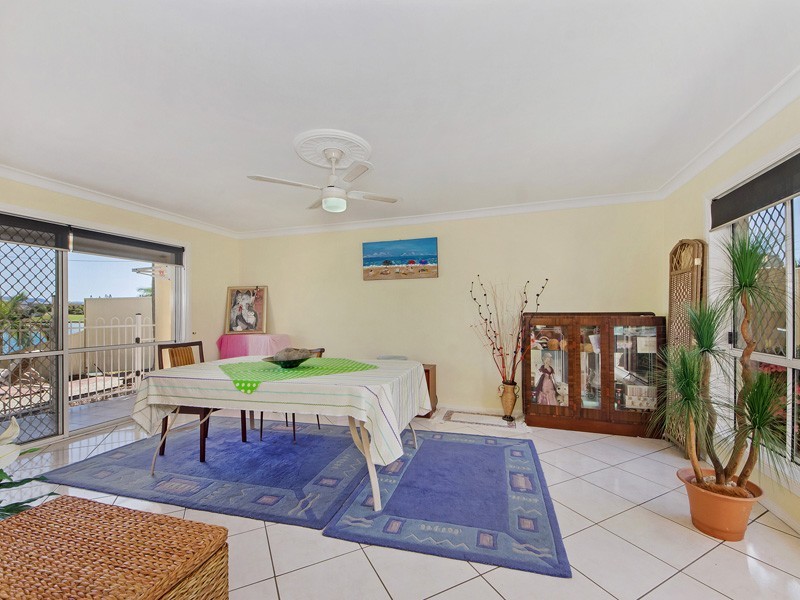 5 Tannah Court, Broadbeach Waters QLD 4218