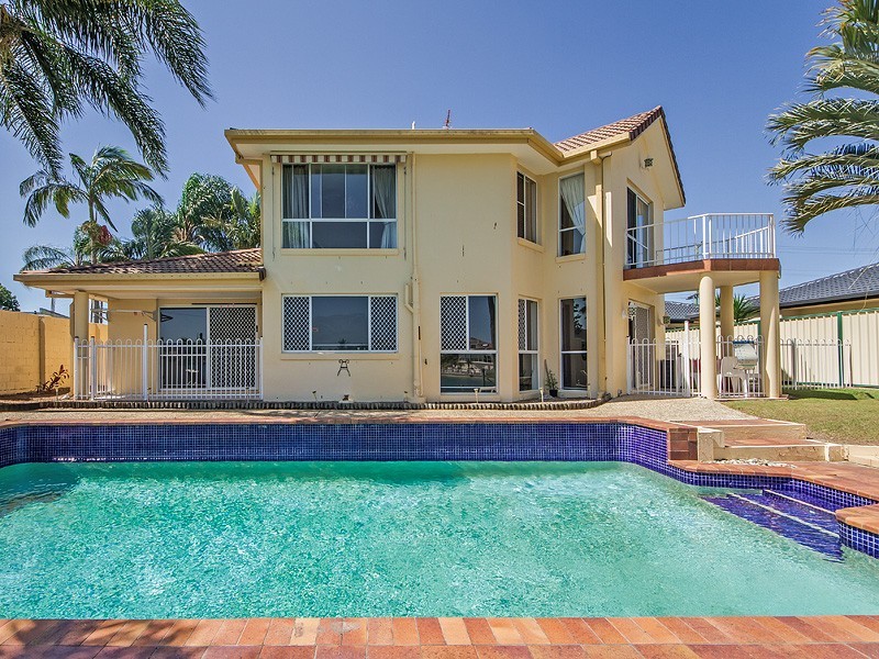 5 Tannah Court, Broadbeach Waters QLD 4218