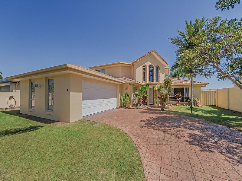 5 Tannah Court, Broadbeach Waters QLD 4218