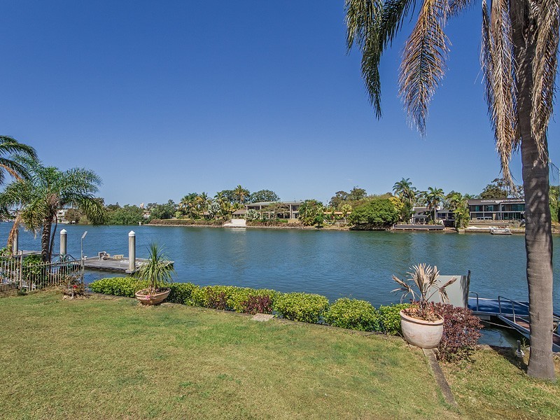 3 La Spezia Ct, Surfers Paradise QLD 4217