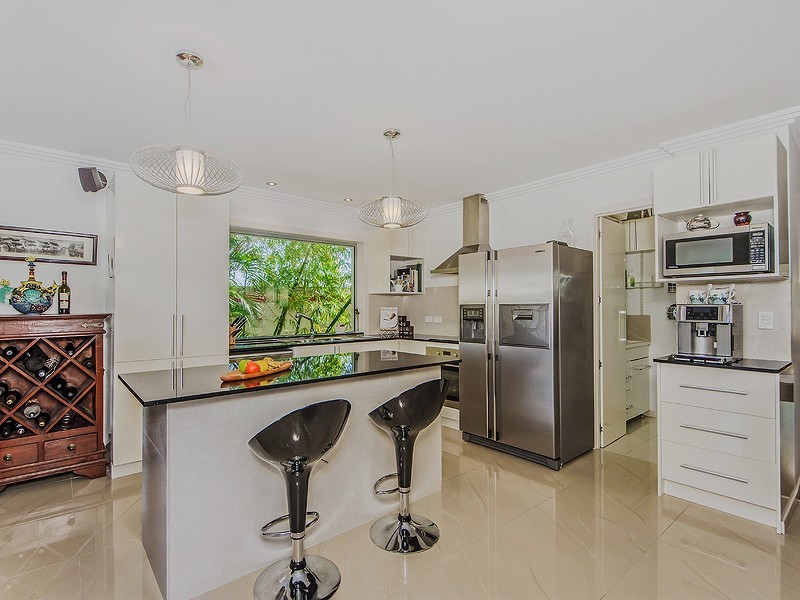 3 La Spezia Ct, Surfers Paradise QLD 4217