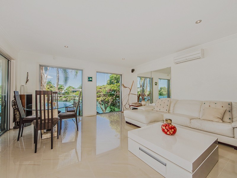 3 La Spezia Ct, Surfers Paradise QLD 4217