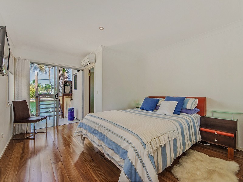 3 La Spezia Ct, Surfers Paradise QLD 4217