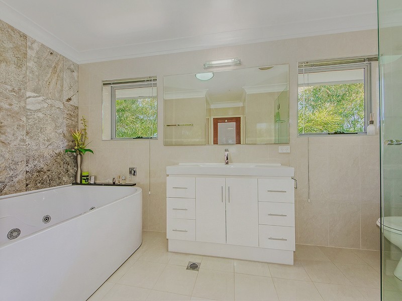 3 La Spezia Ct, Surfers Paradise QLD 4217