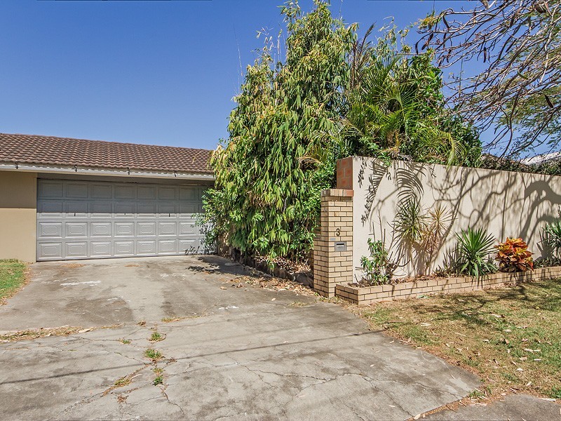 3 La Spezia Ct, Surfers Paradise QLD 4217