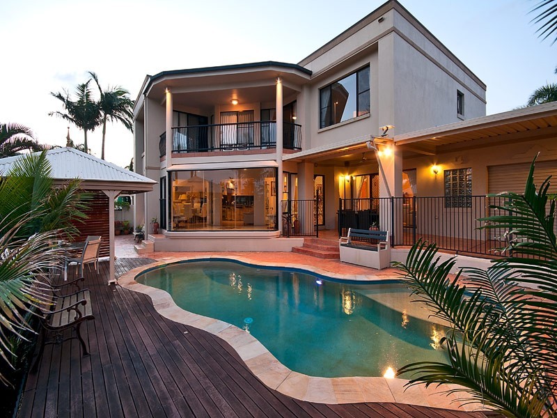 19 Andros Court, Clear Island Waters QLD 4226