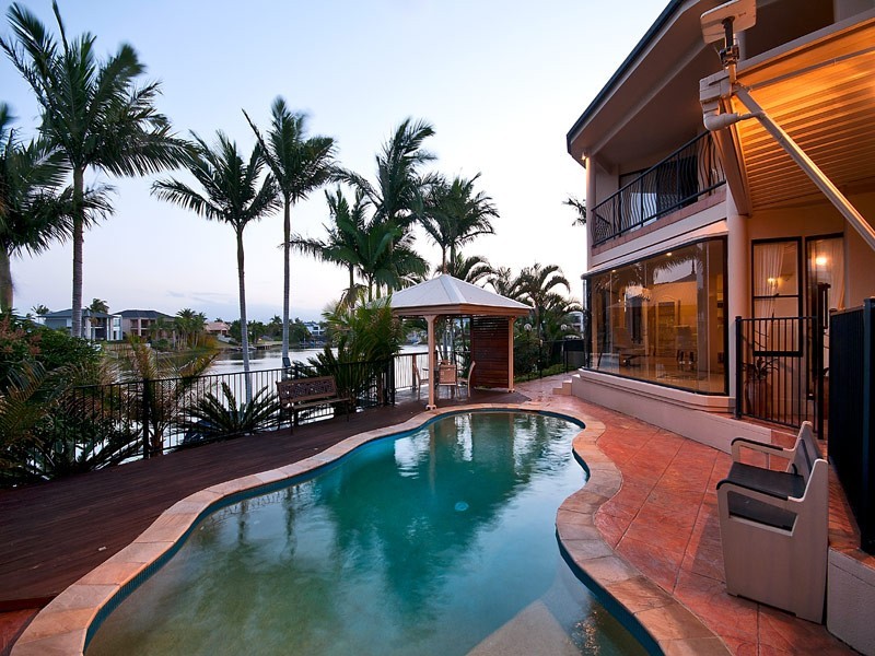 19 Andros Court, Clear Island Waters QLD 4226