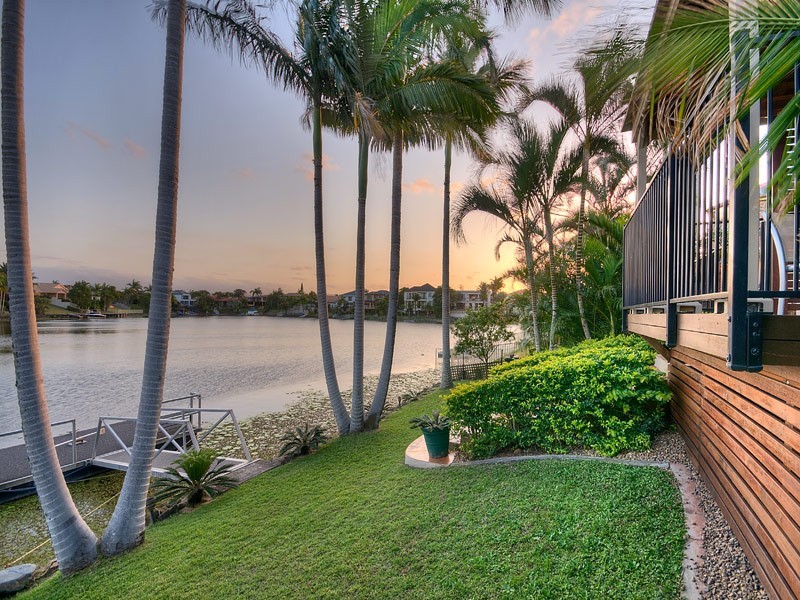 19 Andros Court, Clear Island Waters QLD 4226