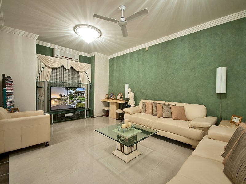 19 Andros Court, Clear Island Waters QLD 4226