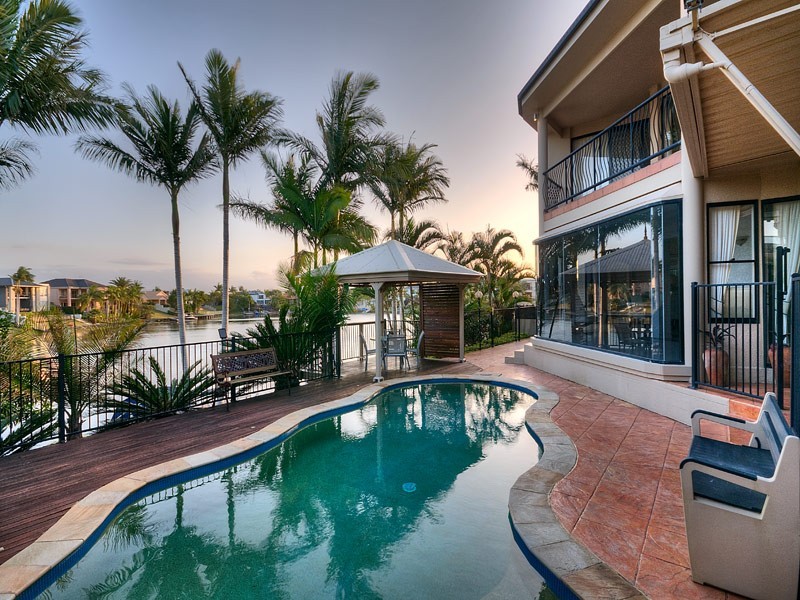 19 Andros Court, Clear Island Waters QLD 4226
