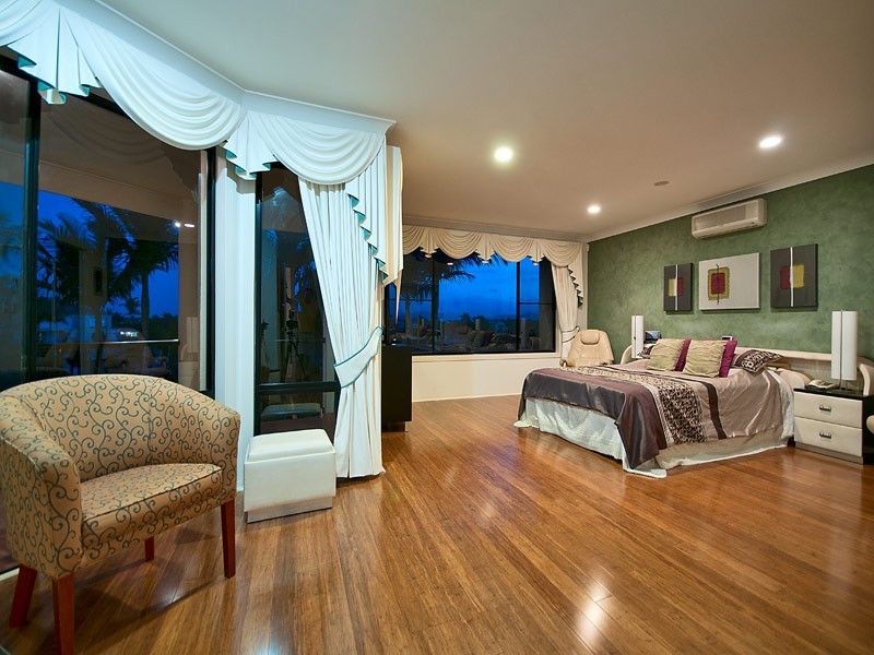 19 Andros Court, Clear Island Waters QLD 4226