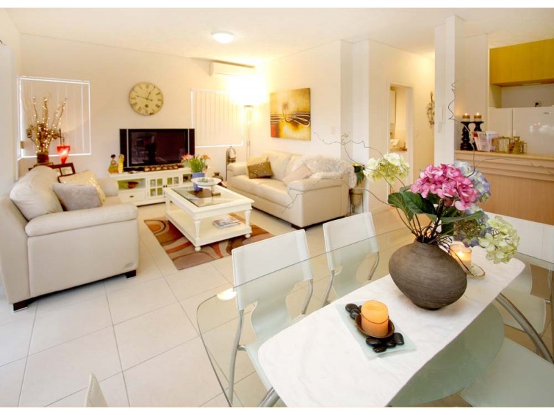 1 ‘Casa Del Mar’ 99 Old Burleigh Road, Broadbeach QLD 4218