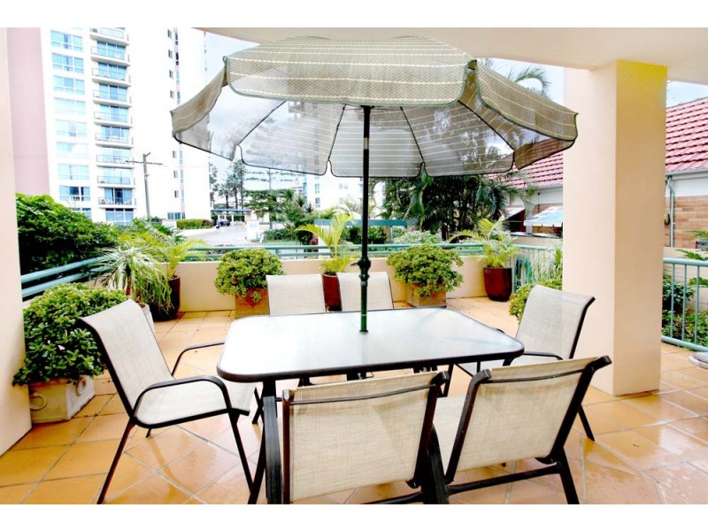 1 ‘Casa Del Mar’ 99 Old Burleigh Road, Broadbeach QLD 4218