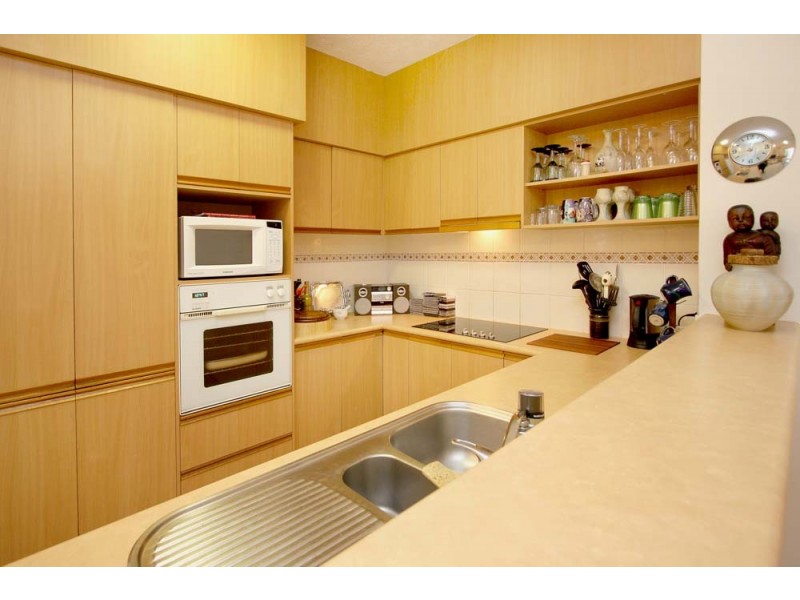 1 ‘Casa Del Mar’ 99 Old Burleigh Road, Broadbeach QLD 4218