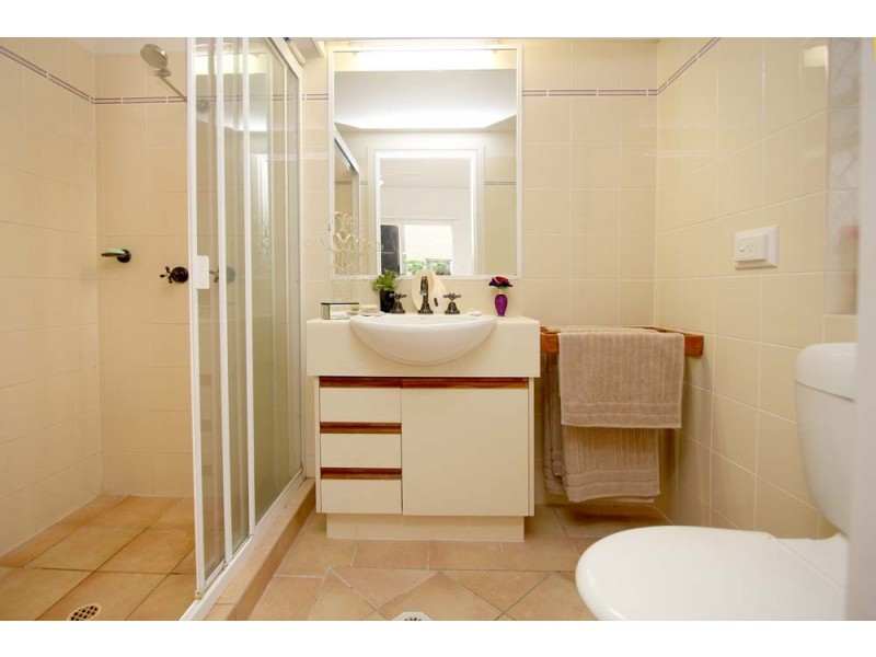 1 ‘Casa Del Mar’ 99 Old Burleigh Road, Broadbeach QLD 4218