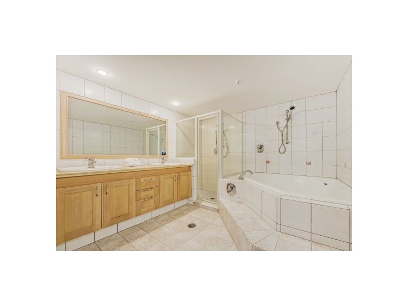 7 ‘Oceana on Broadbeach’100 Old Burleigh Road, Broadbeach QLD 4218