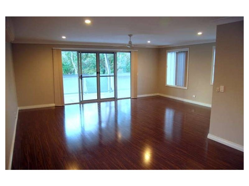 2/13 Andromeda Parade, Robina QLD 4226