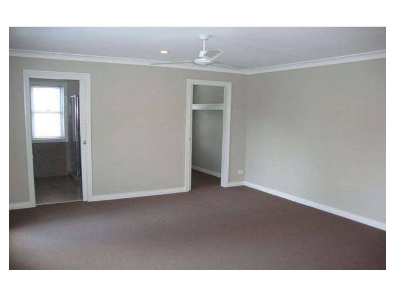 2/13 Andromeda Parade, Robina QLD 4226