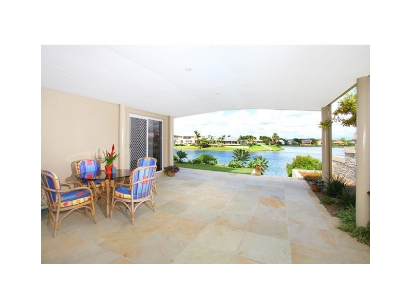 20 Darnay Road, Broadbeach Waters QLD 4218