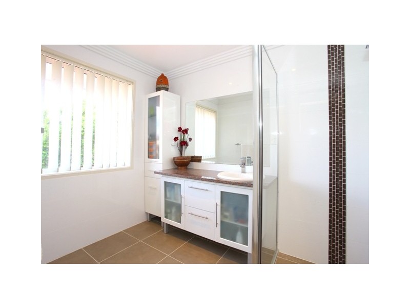 20 Darnay Road, Broadbeach Waters QLD 4218