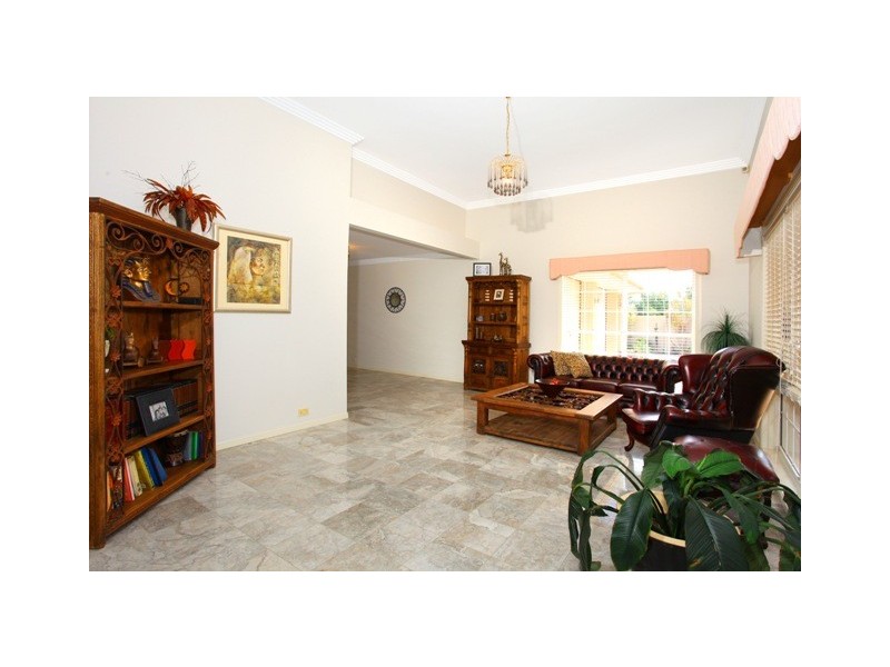 20 Darnay Road, Broadbeach Waters QLD 4218