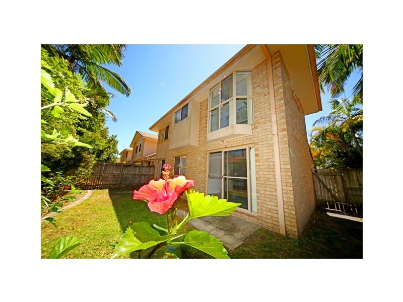 9 ‘Runaway Royale’ 264 Oxley Drive, Coombabah QLD 4216