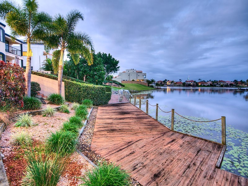 31 Istana View, Clear Island Waters QLD 4226