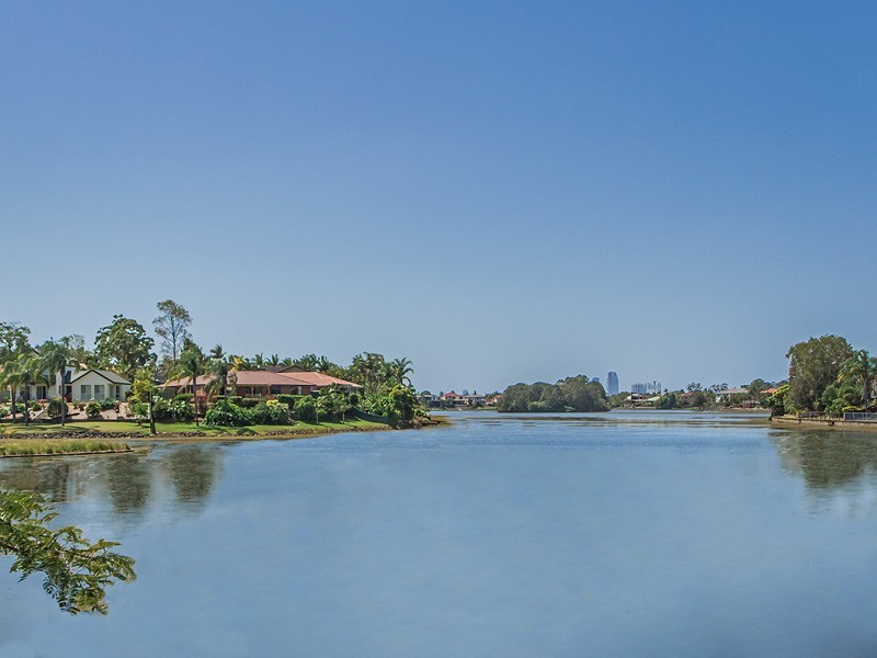 42 Manly Drive, Robina QLD 4226