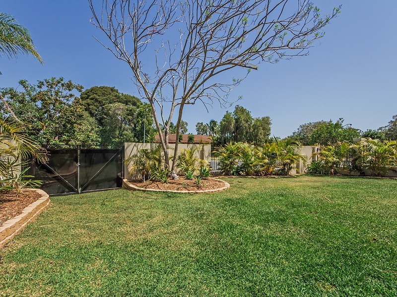 42 Manly Drive, Robina QLD 4226