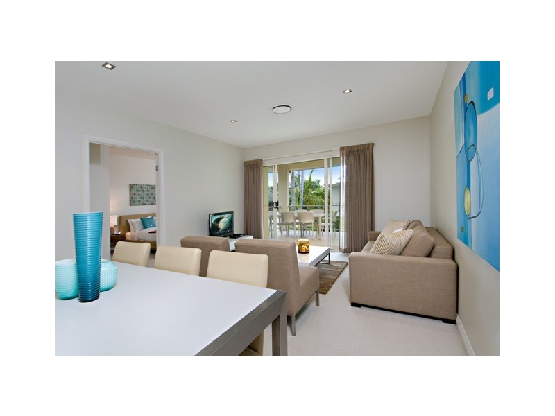 4 ‘Lifestyle on Gordon’ 27-29 Gordon Street, Labrador QLD 4215