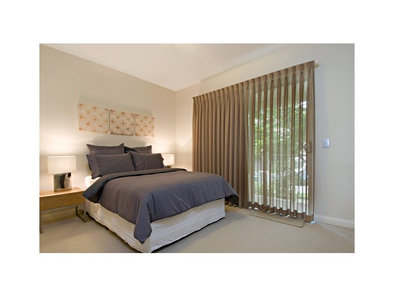 4 ‘Lifestyle on Gordon’ 27-29 Gordon Street, Labrador QLD 4215