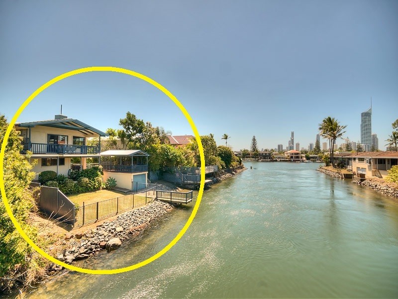 1 Cleland Crescent, Broadbeach Waters QLD 4218