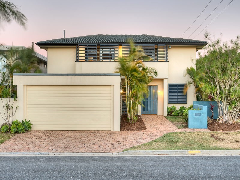1 Cleland Crescent, Broadbeach Waters QLD 4218