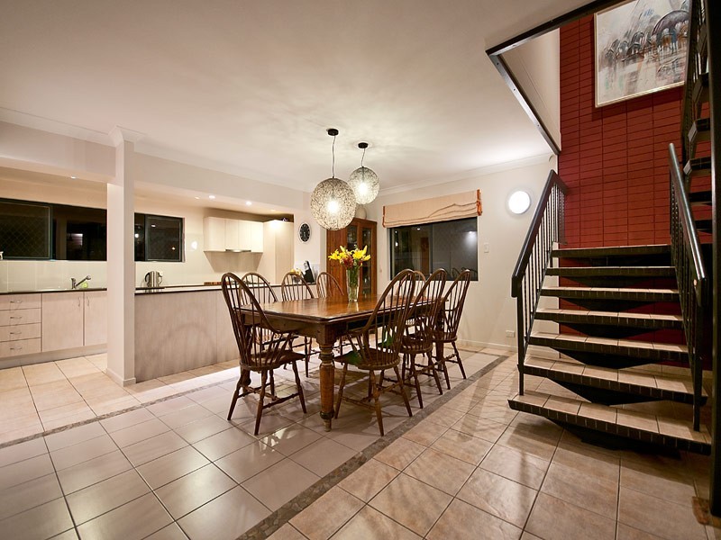 1 Cleland Crescent, Broadbeach Waters QLD 4218