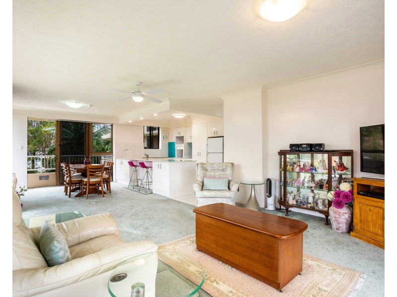 13/121 Surf Parade ‘Capricornia’, Broadbeach QLD 4218