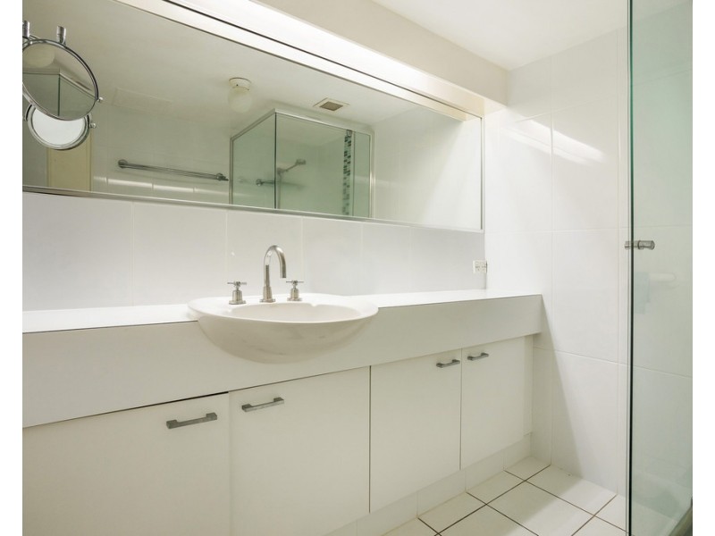 13/121 Surf Parade ‘Capricornia’, Broadbeach QLD 4218