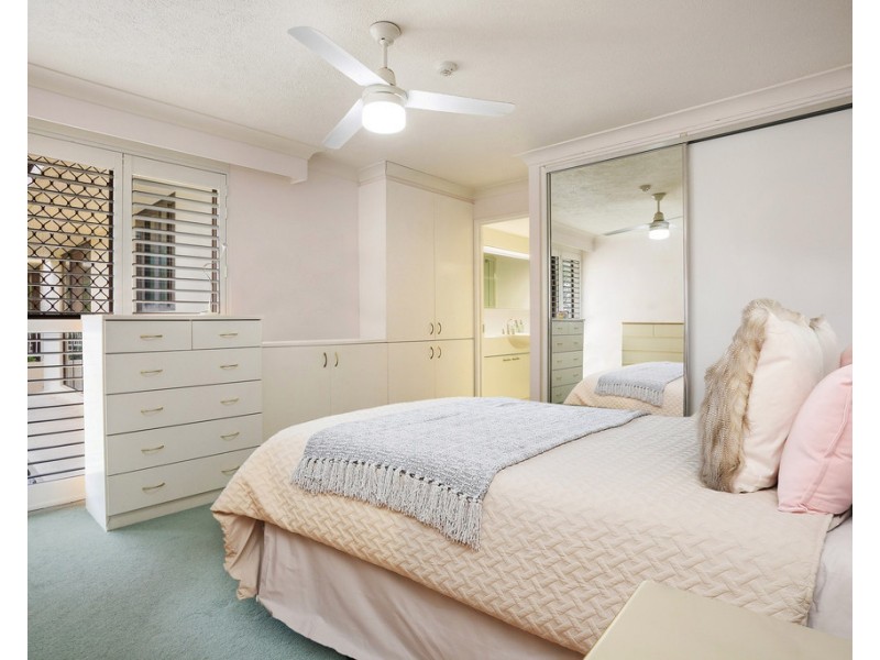 13/121 Surf Parade ‘Capricornia’, Broadbeach QLD 4218