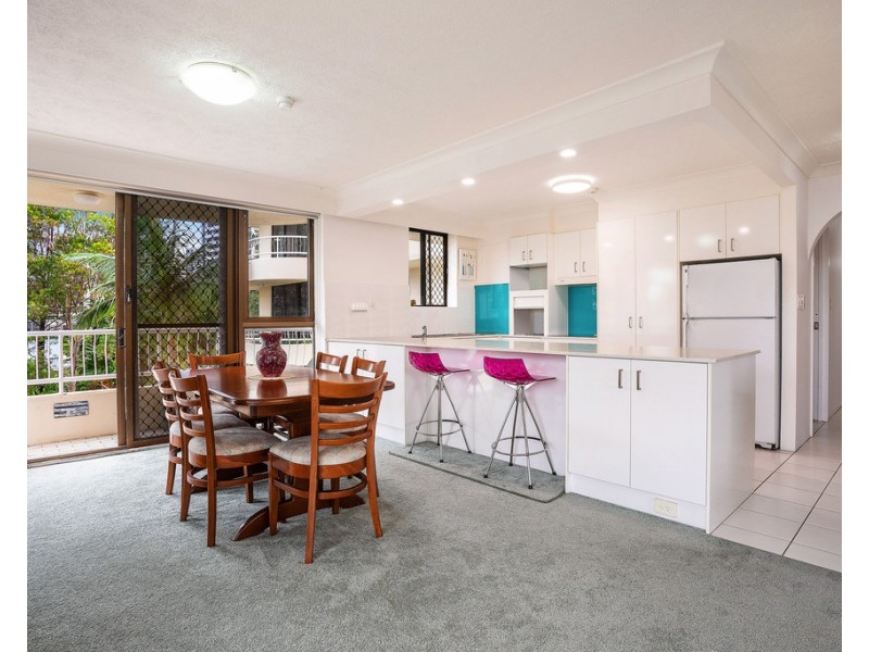 13/121 Surf Parade ‘Capricornia’, Broadbeach QLD 4218