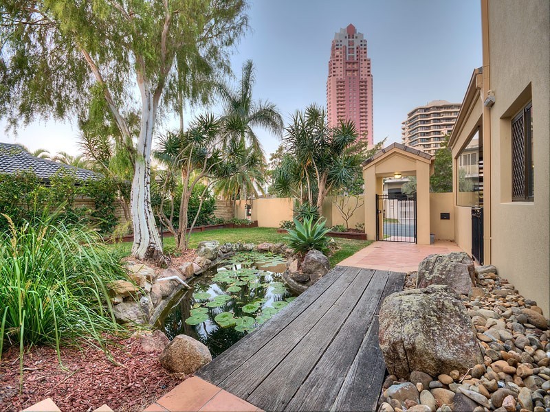 12 Neptune Court, Paradise Waters QLD 4217