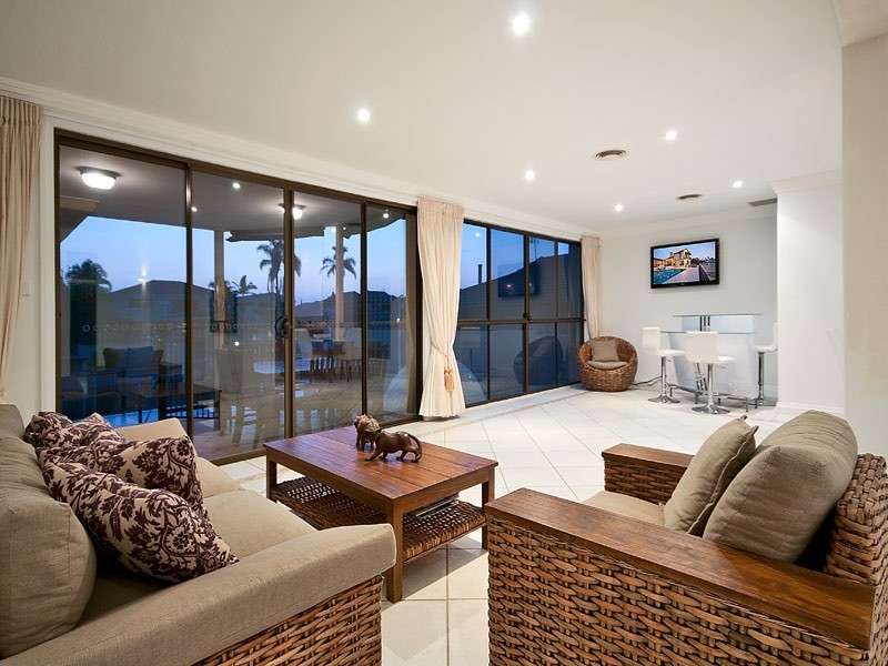 12 Neptune Court, Paradise Waters QLD 4217